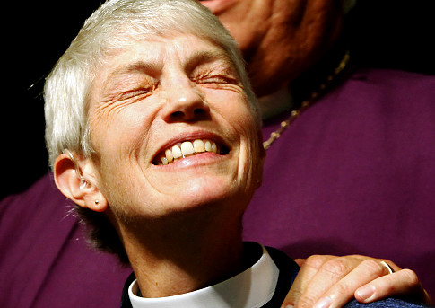 [Rev+Mary+Glasspool+smiling.jpg]