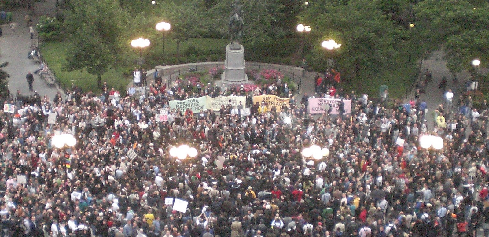 [NYCMarriageRallyMay26+070a.jpg]