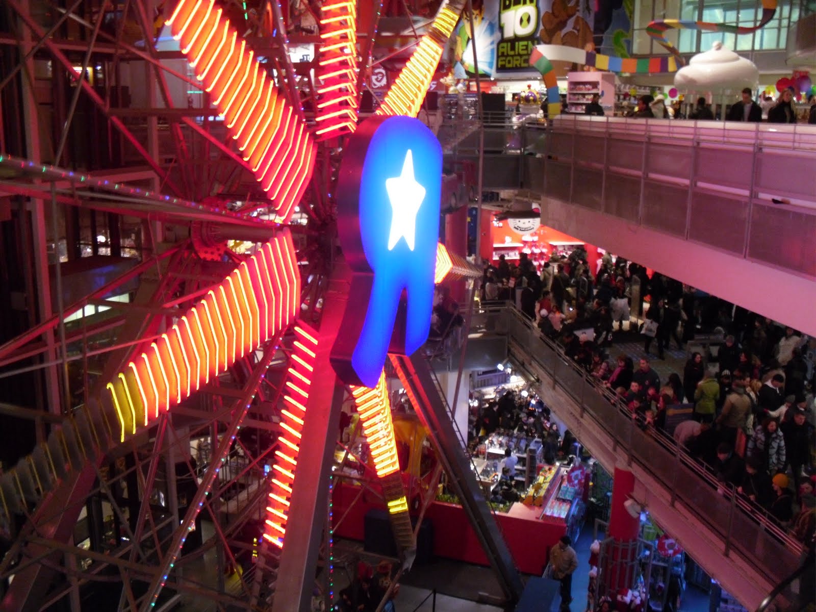 [DecemberNYC2009+017.jpg]