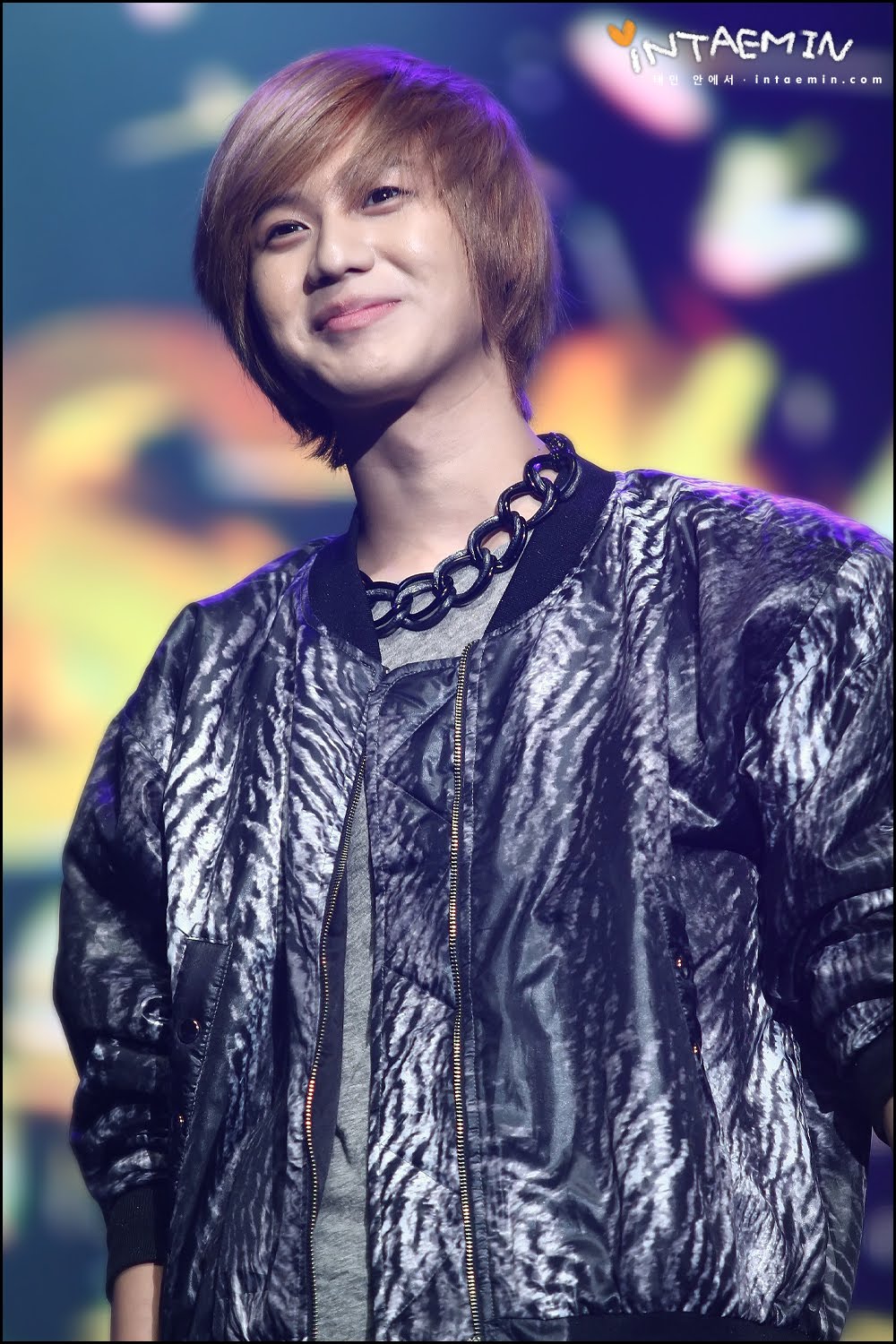 04.12.10 - SHINee à TBS eFM 101.3MHz pour le second anniversaire. Tae%2B10