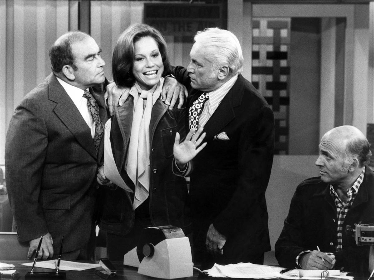 http://4.bp.blogspot.com/_t8wD5BthTcU/TBeEVKEqKCI/AAAAAAAAAus/Hfbp-f1wrRk/s1600/Mary-Richards-The-Mary-Tyler-Moore-Show.jpg