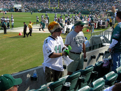 Superfan Terry Farrell, Jr., un...