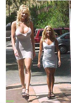 World tallest woman picture