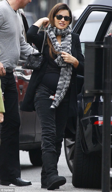 Comfy: Penelope Cruz appears to be taking pregnancy in her stride as she Comfy: Penelope Cruz appears to be taking pregnancy in her stride as she