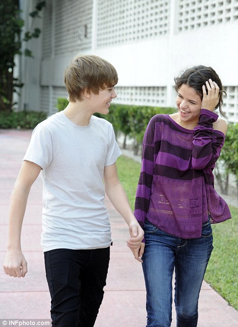 selena gomez and justin bieber pictures together. Justin Bieber and Selena Gomez
