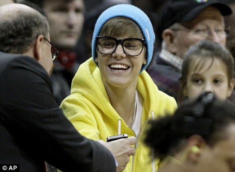 Justin Bieber looked like a bieber cartoon. Justin Bieber looked like a