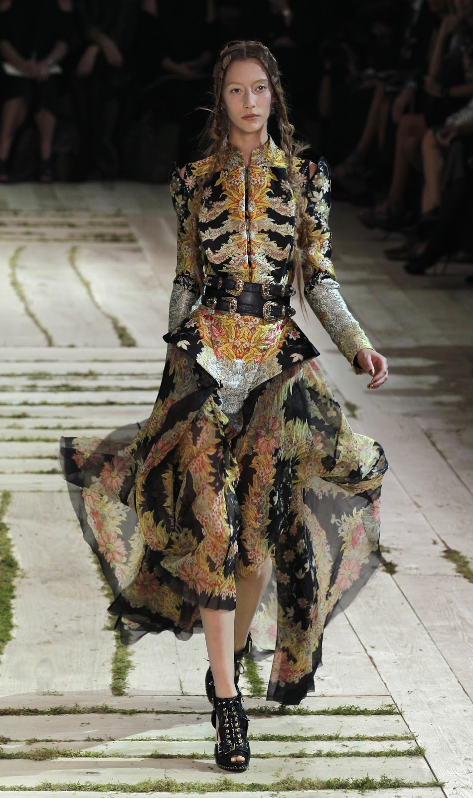 The Glamazons Life, Liberty and the Pursuit of Fabulous Sarah Burton