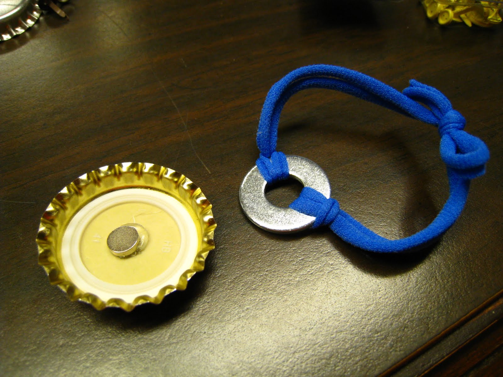 easypeasy grandma Bottle cap jewelry