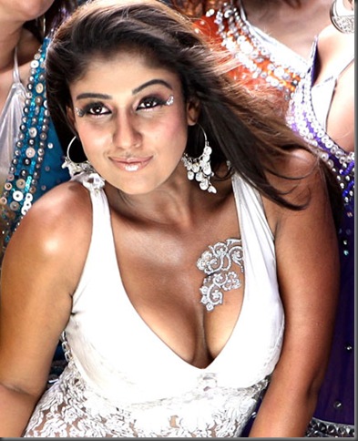 south indian mallu actress nayanthara showing deep cleavage and sexy back side wet image gallery