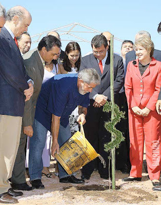 Molecagem sobre foto do Ricardo Stuckert/PR