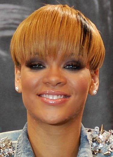pictures of rihanna hairstyles 2010. 2010 Rihanna Short Hairstyle.