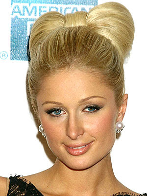 Celebrities homecoming hairstyles Isla Fisher