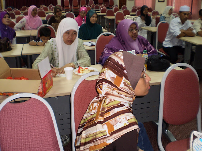 GURU WANITA MP ICT