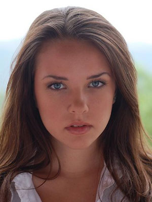 http://4.bp.blogspot.com/_tMx3I6KLw64/TRxn6aciGAI/AAAAAAAACV4/oNYosdd-j5A/s1600/alexis-neiers.jpg