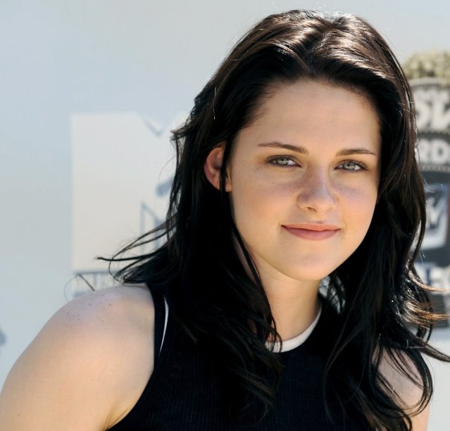 Twilight : Bella Poster wallpaper and pictures. Kristen Stewart Smiling Twilight : Bella Poster wallpaper and pictures. Kristen Stewart Smiling