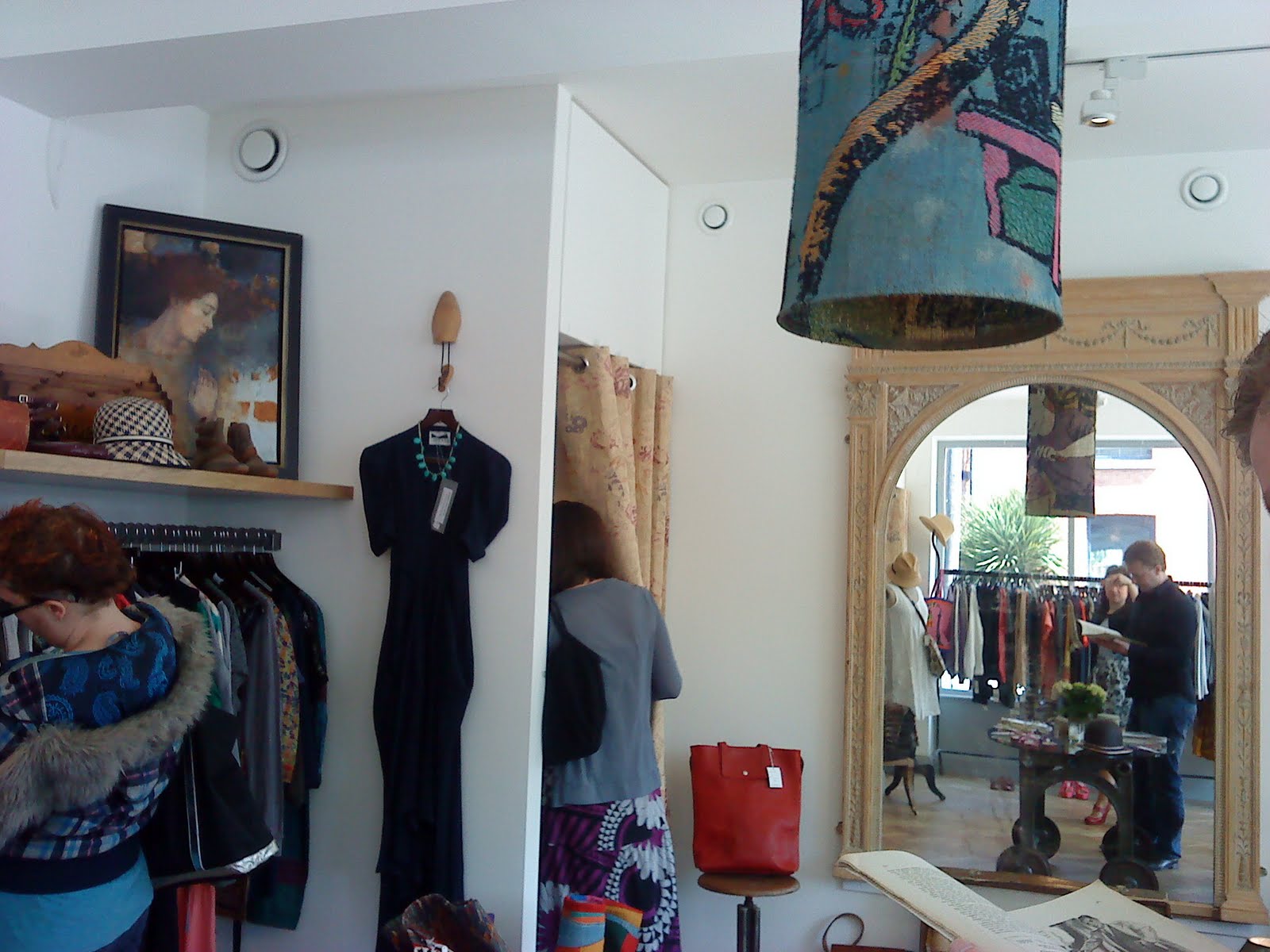 Dirty Fabulous Dolls Boutique & Bibi's Cafe!