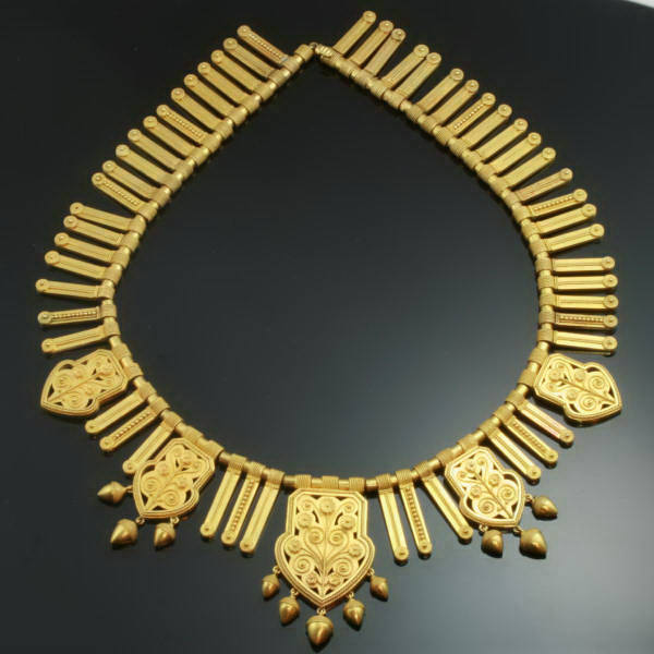 antique-necklace-gold.3L.jpg