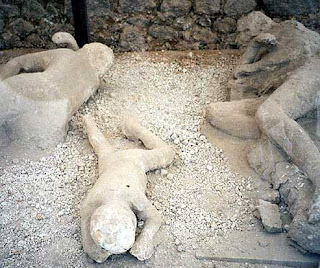 http://4.bp.blogspot.com/_tQVrXC0jXzo/SwTWyjEXRfI/AAAAAAAAANk/qaMXtEjnUpA/s1600/pompeii-dead.jpg