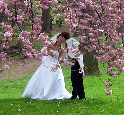 This wedding trend is here to stay although the format keeps changing This wedding trend is here to stay although the format keeps changing