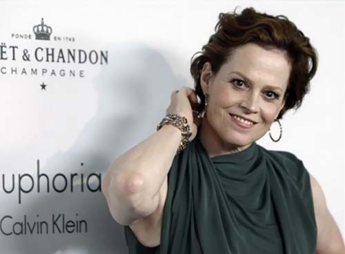 [Sigourney.jpg]