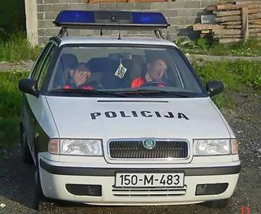 [polícia.jpg]
