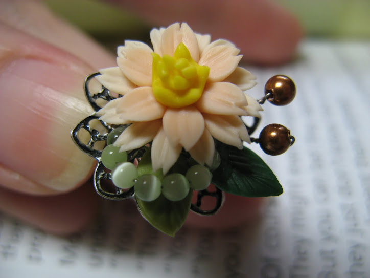 Crysenthum Flower Ring - Discon