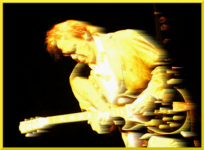 NEILyoungGOLD copyright 2008 Cosanostradamus blog me no blogs