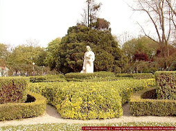 ESCULTURA A LA MATERNIDAD