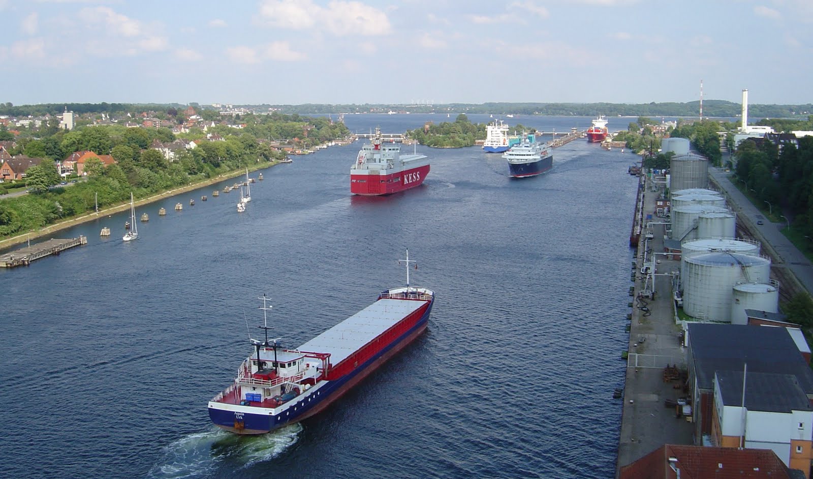 Канал в Германии Балтийское море Северное море