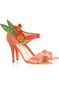 Nowaday, woman shoes has become a piece of art.  How interesting just by look at them.