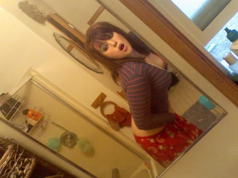 [Emo+Kız+Resimleri+35.jpg]