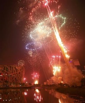 [2008_08_08t151013_374x450_us_olympics.jpg]