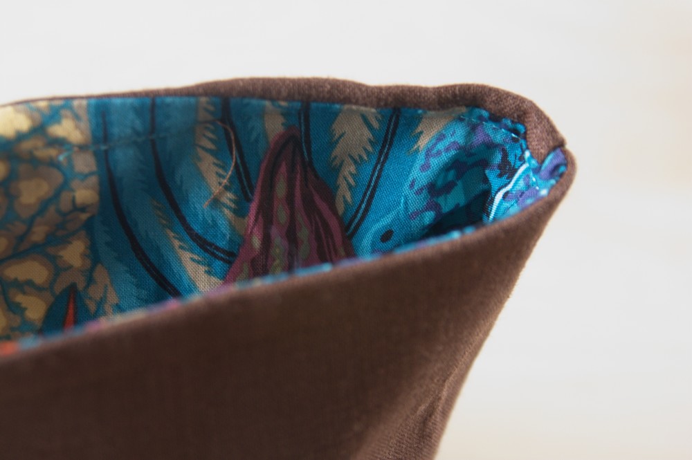 Sewing With Colour The recessed zipper closure challenge.