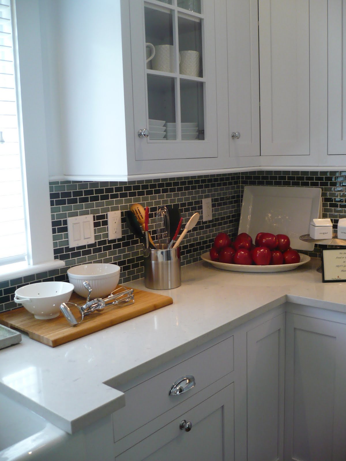 Espresso shaker kitchen cabinets 2010 HGTV Green Home tour Kitchen