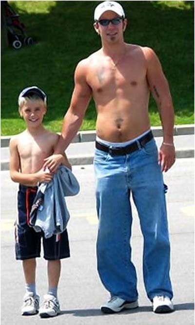 justin bieber dad and mom. Justin Bieber #39;s hunky dad has