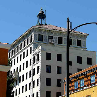 Pasadena CA lighthouse Bank of the West building (c) David Ocker