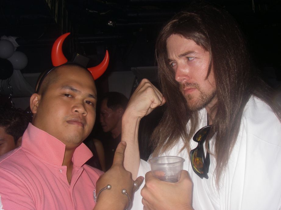 [JESUS+AND+SATAN.jpg]