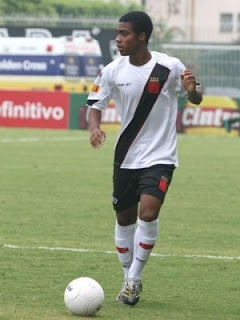 A imagem “http://4.bp.blogspot.com/_ttdpoNA8BUk/SWlr1kUOGiI/AAAAAAAAAS8/RgujHgZwP-k/s320/CARLINHOS3.jpg” contém erros e não pode ser exibida.