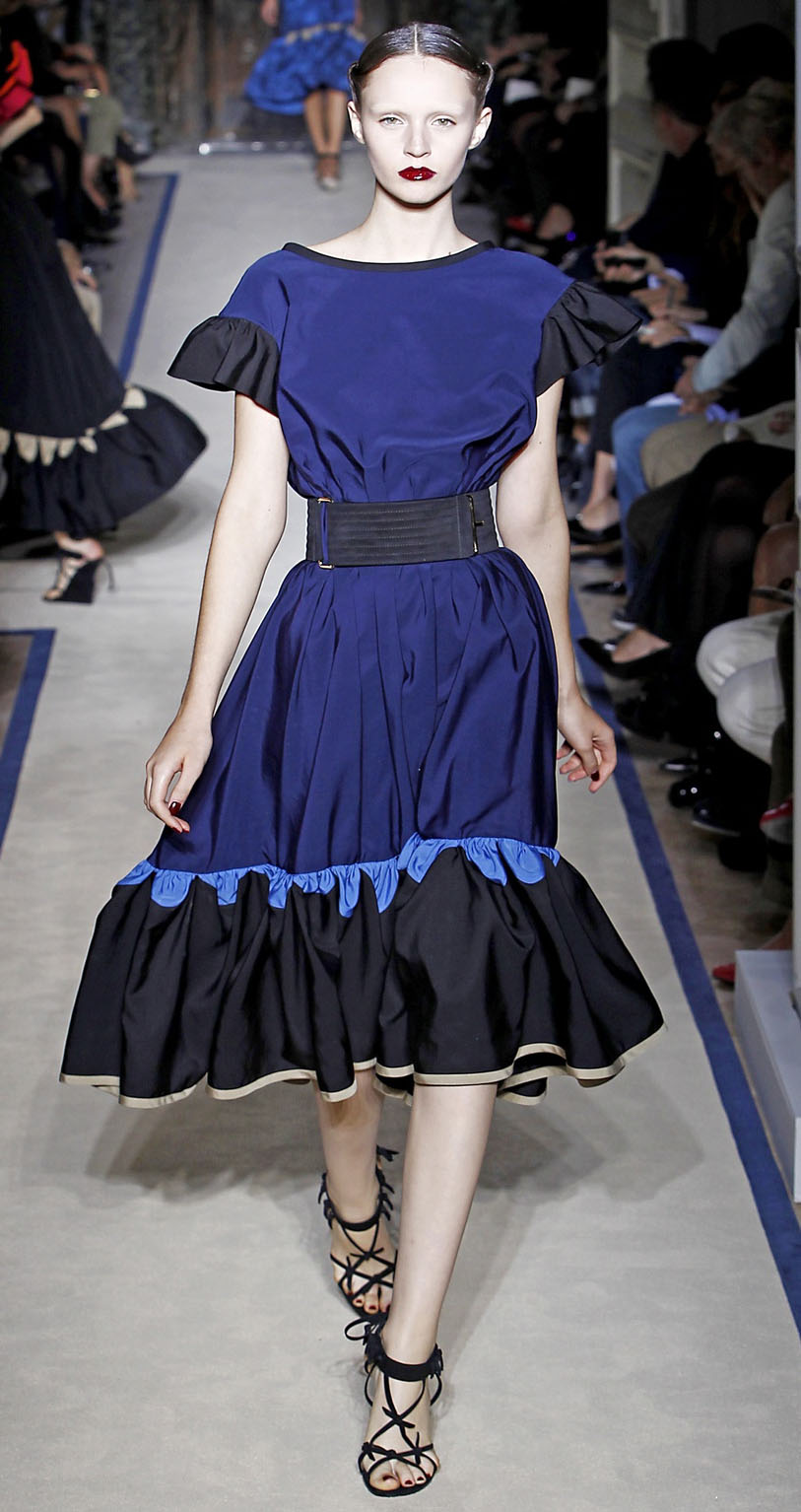 http://4.bp.blogspot.com/_twYmnhXVfP4/TNdF84mP5NI/AAAAAAAAMJE/5W4psQF41Pc/s1600/lfw39.jpg