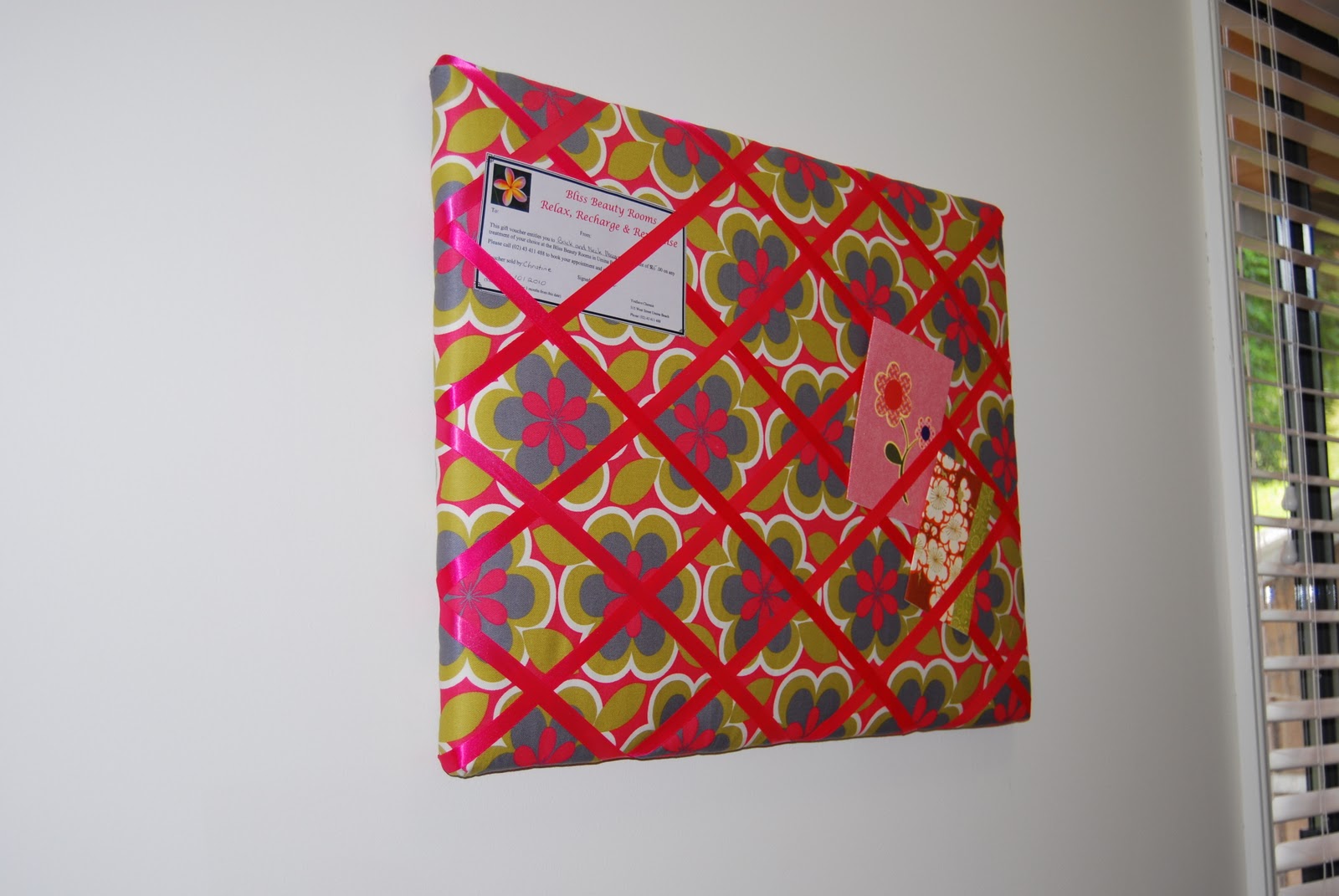 Bubby Makes Three DIY Fabric Notice Board!