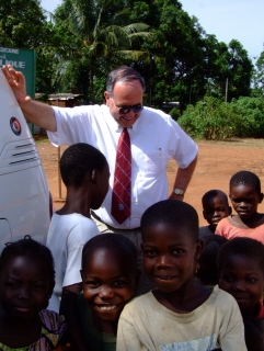 [Terry+with+Castor+kids+blog.JPG]