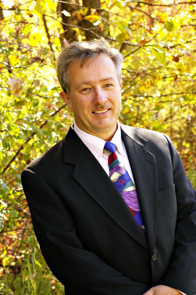 [ralph_molyneux_800x1203.jpg]