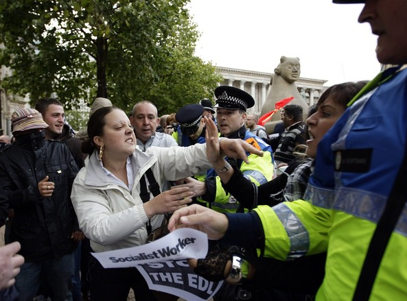 [jihood2females2.PNG]