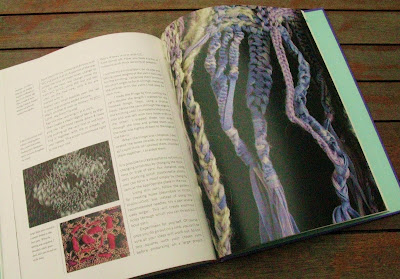 Vogue Knitting Stitchionary #03: Color Knitting:
The Ultimate