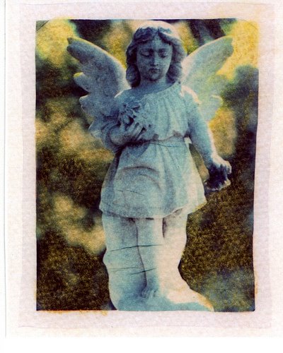 [angel+statue.jpg]