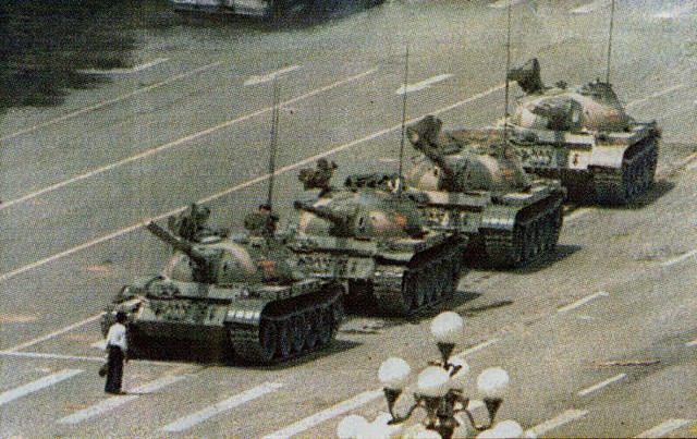 [tiananmen_tank_1.sized-749420.jpg]
