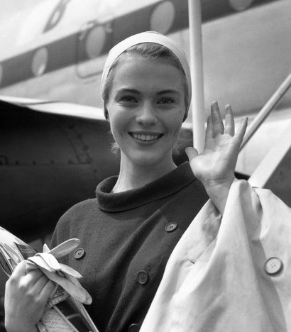 [jean_seberg_red.jpg]