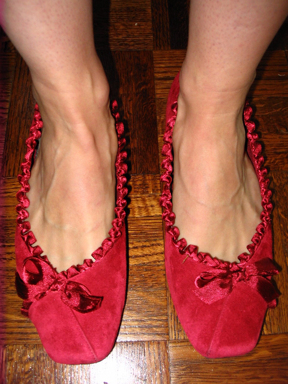 [red+shoes+004.JPG]
