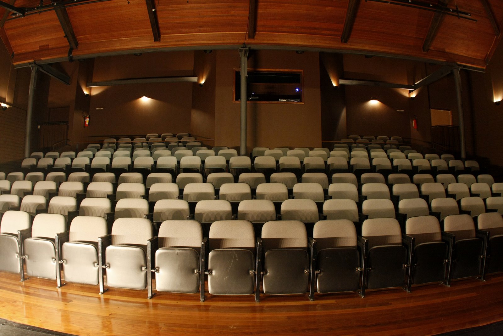 Platéia do Teatro José Maria Santos