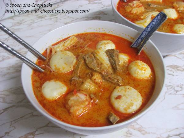 laksa singapore recipe. chicken laksa soup recipe.